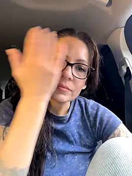 Snapshot of BeautifulMesss chatting on October 2025 02:51:02 PM BeautifulMesss online show from October 2025 02:51:02 PM