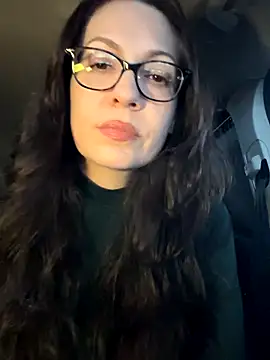 Snapshot of BeautifulMesss chatting on December 2025 04:34:02 PM BeautifulMesss online show from December 2025 04:34:02 PM