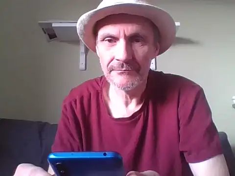 Snapshot of Zed0l1Mod chatting on December 2024 09:35:01 AM Zed0l1Mod online show from December 2024 09:35:01 AM