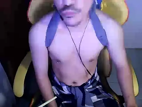 Snapshot of cloudyth1994 chatting on February 2025 08:30:02 PM cloudyth1994 online show from February 2025 08:30:02 PM