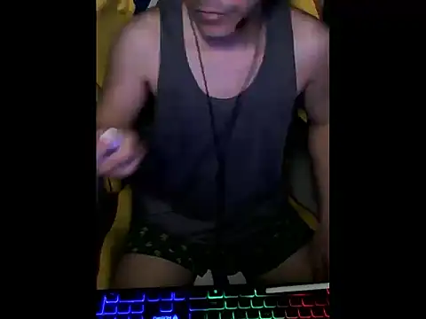 Snapshot of cloudyth1994 chatting on March 2025 05:24:02 PM cloudyth1994 online show from March 2025 05:24:02 PM