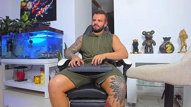 Snapshot of Johnnygrayson1 chatting on December 2025 12:18:01 AM Johnnygrayson1 online show from December 2025 12:18:01 AM