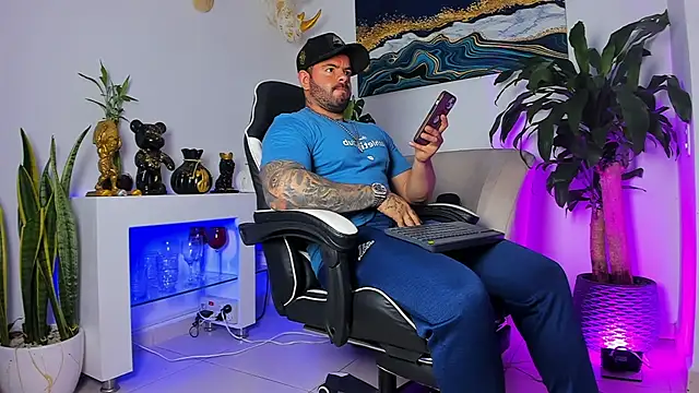 Snapshot of Johnnygrayson1 chatting on January 2026 11:52:01 PM Johnnygrayson1 online show from January 2026 11:52:01 PM