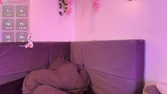 Snapshot of Yuri_Stars chatting on February 2026 05:18:02 AM Yuri Stars online show from February 2026 05:18:02 AM