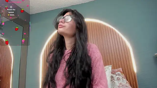 Snapshot of NayeCloud chatting on November 2025 03:41:01 AM NayeCloud online show from November 2025 03:41:01 AM