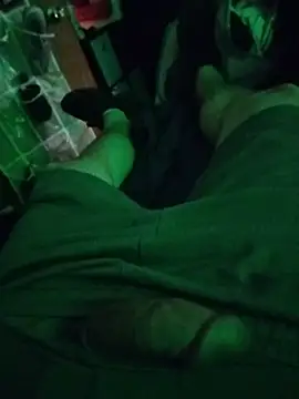 dadyyD95 online show from April 2026 08:28:02 AM