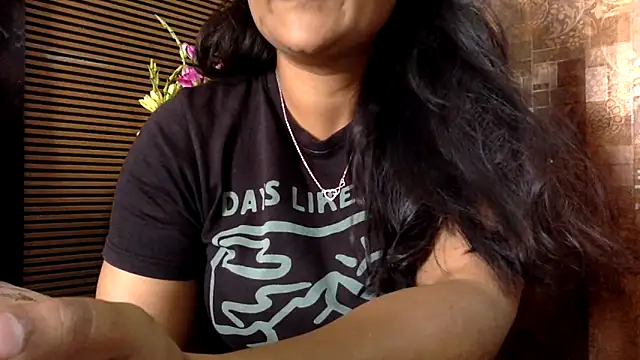 HaaniKaur online show from February 2026 08:54:01 AM