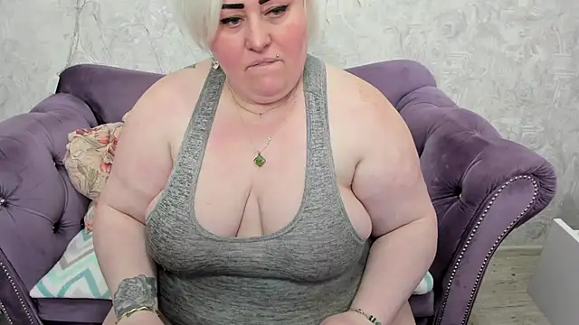 fashiona online show from February 2025 08:31:01 PM