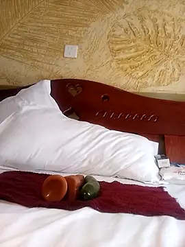 sexxylucia online show from September 2025 07:25:02 AM