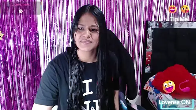 SweetAlmaa online show from March 2026 01:13:02 PM