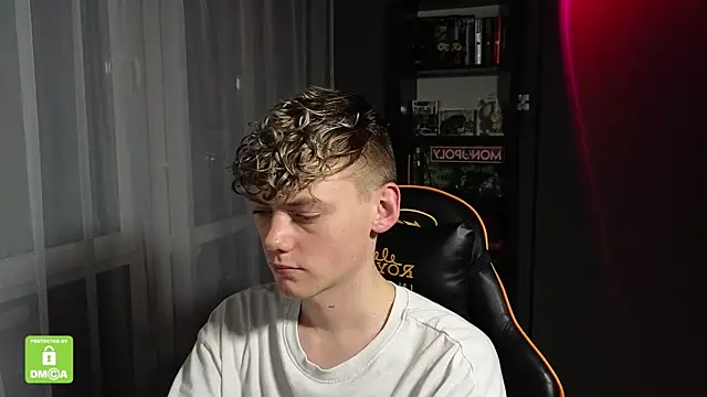 Keytaro online show from November 2025 10:52:02 PM