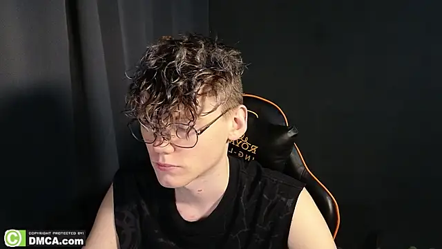 Snapshot of Keytaro chatting on February 2026 10:41:01 PM Keytaro online show from February 2026 10:41:01 PM