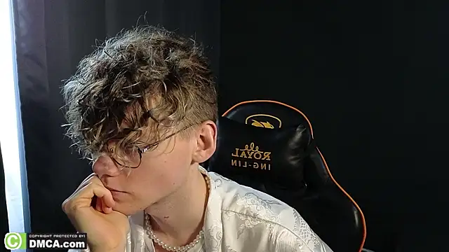 Snapshot of Keytaro chatting on February 2026 09:58:01 AM Keytaro online show from February 2026 09:58:01 AM