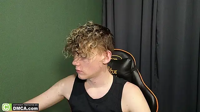 Snapshot of Keytaro chatting on February 2026 10:17:02 PM Keytaro online show from February 2026 10:17:02 PM