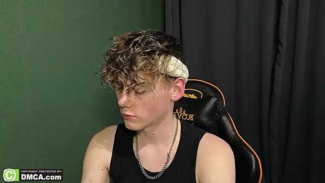 Snapshot of Keytaro chatting on February 2026 10:23:01 AM Keytaro online show from February 2026 10:23:01 AM