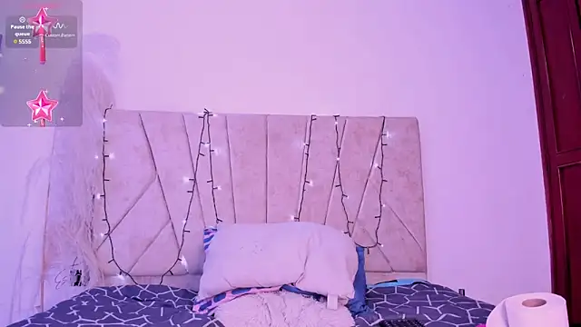 Snapshot of Kaela18 chatting on December 2024 04:17:01 PM Kaela18 online show from December 2024 04:17:01 PM