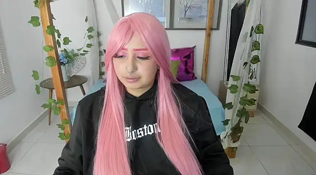 lussyevans24 online show from February 2025 03:18:02 AM