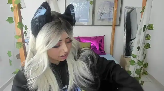 lussyevans24 online show from February 2025 02:56:02 AM