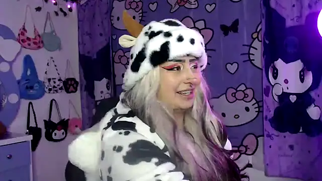 lussyevans24 online show from September 2025 05:51:02 AM