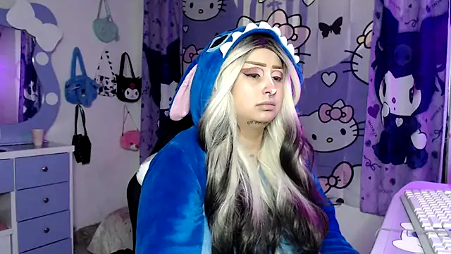 lussyevans24 online show from November 2025 04:47:01 AM