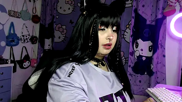 lussyevans24 online show from February 2026 02:48:01 AM