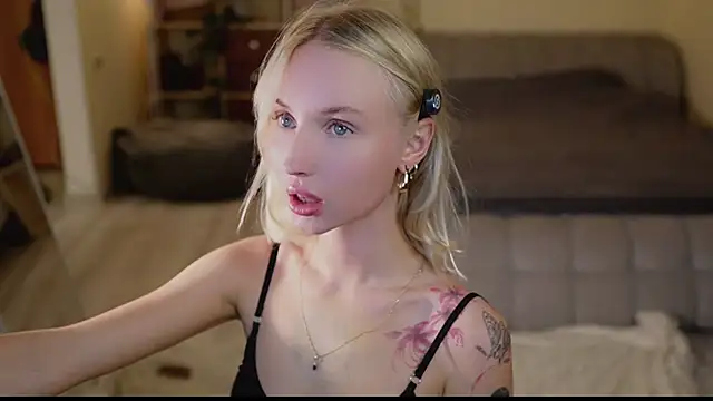 blondy room online show from September 2025 05:16:01 PM