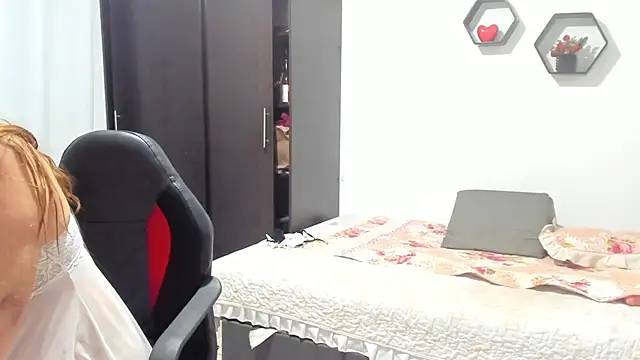 Snapshot of Sanddi_milff chatting on December 2025 01:07:01 PM Sanddi milff online show from December 2025 01:07:01 PM