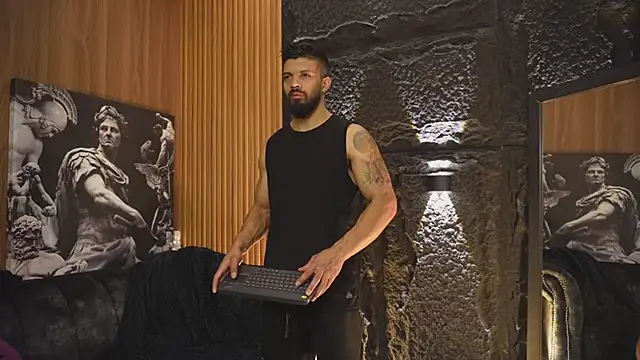 DannSaenz online show from October 2025 01:21:02 PM