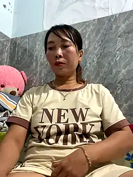 Linaannn online show from December 2025 11:58:02 AM