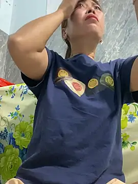 Linaannn online show from February 2026 11:58:01 PM