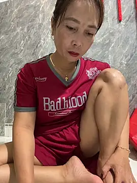 Linaannn online show from May 2026 04:03:02 PM