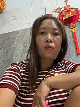 Linaannn online show from July 2026 12:44:01 PM