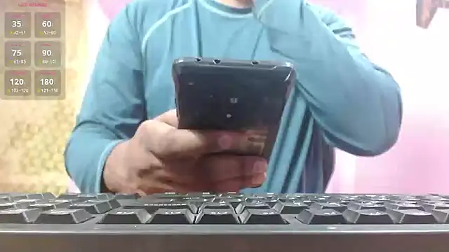 Snapshot of Teasing_Couple chatting on October 2025 04:31:02 PM Teasing Couple online show from October 2025 04:31:02 PM