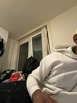 Snapshot of esteraulxxx chatting on October 2025 11:00:02 PM esteraulxxx online show from October 2025 11:00:02 PM