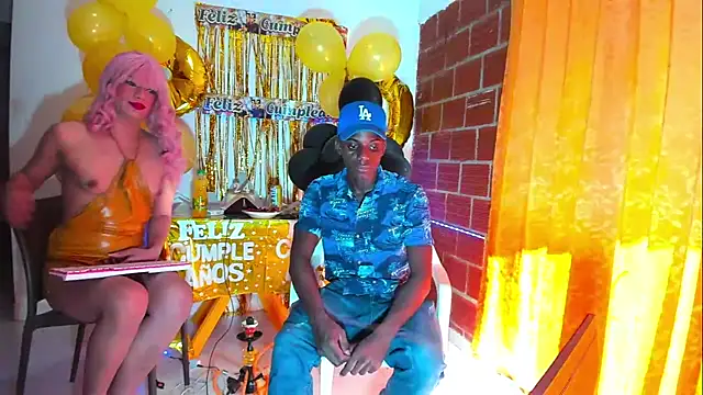 blackWhite hot online show from November 2025 08:29:02 PM