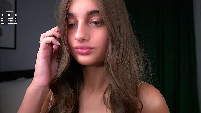 Snapshot of PiquingOgalala chatting on November 2025 01:08:02 AM PiquingOgalala online show from November 2025 01:08:02 AM