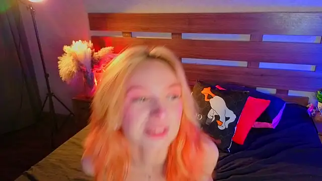 AgataBella online show from April 2026 11:43:01 PM