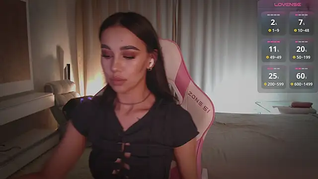 Snapshot of march_mellow chatting on January 2025 06:43:01 PM march mellow online show from January 2025 06:43:01 PM