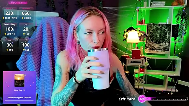 Snapshot of _HelenCarter chatting on October 2025 08:35:01 PM HelenCarter online show from October 2025 08:35:01 PM