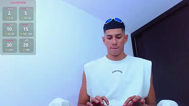 Valerio 20 online show from March 2025 08:03:02 PM