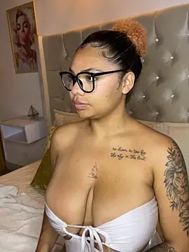 Eloisa cleavage  online show from December 2025 10:12:01 AM