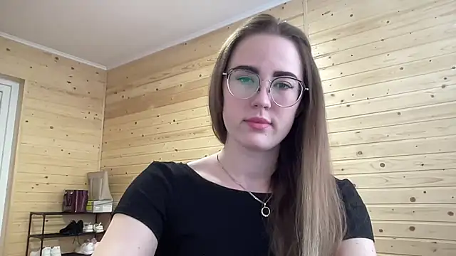 Snapshot of luxie_milady chatting on May 2026 11:16:02 AM luxie milady online show from May 2026 11:16:02 AM
