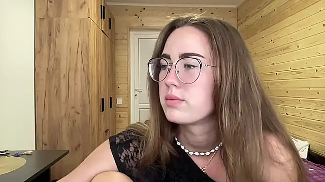 Snapshot of luxie_milady chatting on June 2026 11:31:01 AM luxie milady online show from June 2026 11:31:01 AM