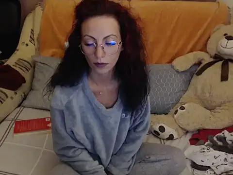Snapshot of Emmatoo chatting on September 2025 08:35:01 PM Emmatoo online show from September 2025 08:35:01 PM