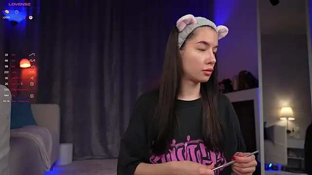 Snapshot of Amely_Young chatting on September 2025 01:28:02 AM Amely Young online show from September 2025 01:28:02 AM