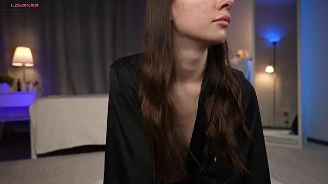 Snapshot of Amely_Young chatting on November 2025 01:48:02 AM Amely Young online show from November 2025 01:48:02 AM