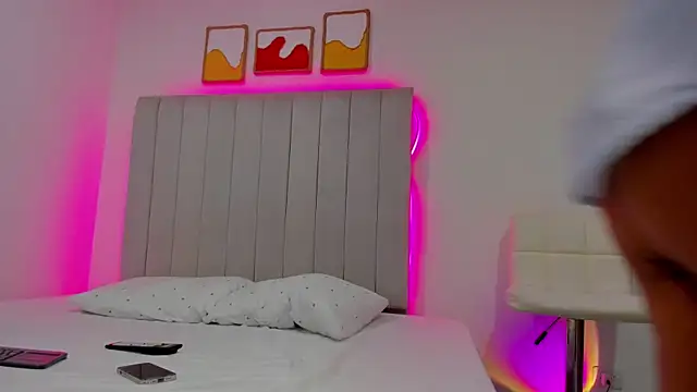 Snapshot of amy_robertz chatting on November 2025 03:20:01 AM amy robertz online show from November 2025 03:20:01 AM