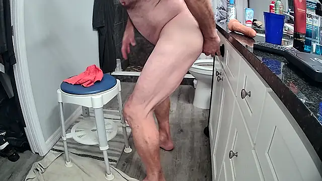 Snapshot of lou63ponce chatting on October 2025 02:42:02 AM lou63ponce online show from October 2025 02:42:02 AM