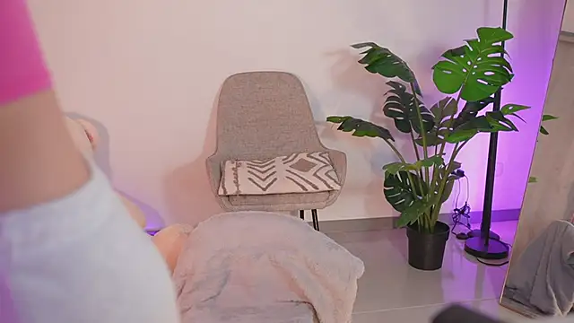 Snapshot of Angeeel_ chatting on January 2026 11:07:01 PM Angeeel online show from January 2026 11:07:01 PM