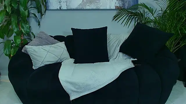 Snapshot of Damon-benet chatting on March 2025 01:56:02 AM Damon-benet online show from March 2025 01:56:02 AM